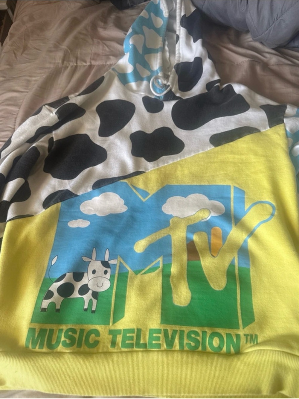 MTV MENS Hoodie in Yellow, Black & Blue Cow Print